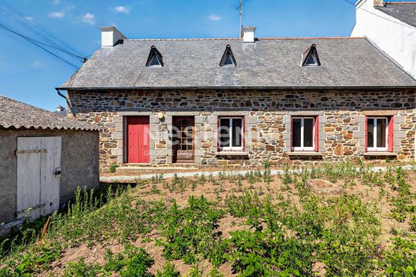 À vendre - Charmante longère en pierre à Plérin