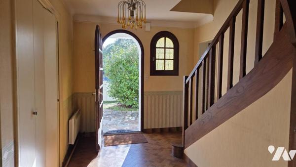 ANCENIS-SAINT-GÉRÉON – MAISON FAMILIALE DE 133 M² AVEC GARAGE ET JARDIN