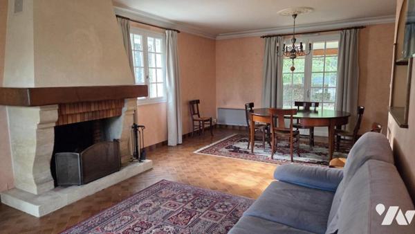 ANCENIS-SAINT-GÉRÉON – MAISON FAMILIALE DE 133 M² AVEC GARAGE ET JARDIN