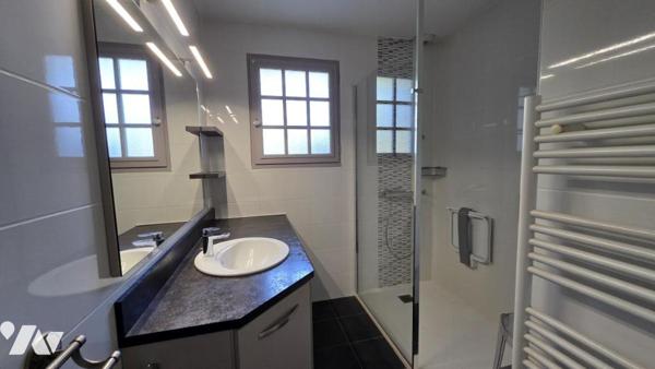 ANCENIS-SAINT-GÉRÉON – MAISON FAMILIALE DE 133 M² AVEC GARAGE ET JARDIN