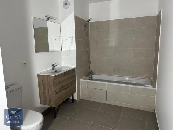 Appartement à louer 4 pièces 78.56m² Reims (51100)
