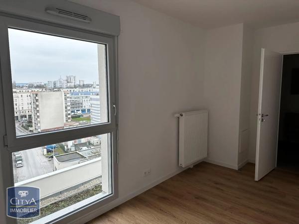 Appartement à louer 4 pièces 78.56m² Reims (51100)