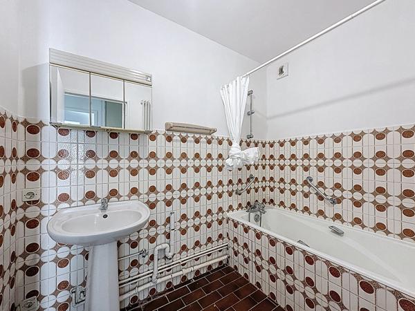 Appartement à Meaux - secteur Louis Braille - 4 pièces - 3 chambres - proche gare de Meaux - avec cellier et place de parking