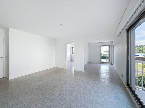 Appartement à Meaux - secteur Louis Braille - 4 pièces - 3 chambres - proche gare de Meaux - avec cellier et place de parking