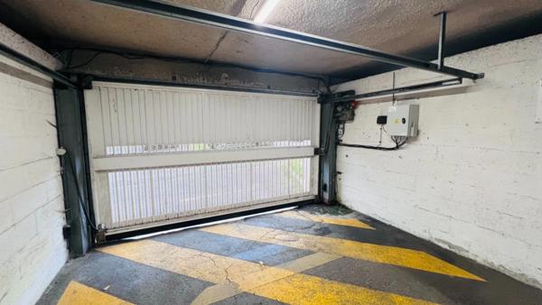 QUIMPER (29) – À Vendre : Box double sécurisée en Sous-Sol de 25 m²