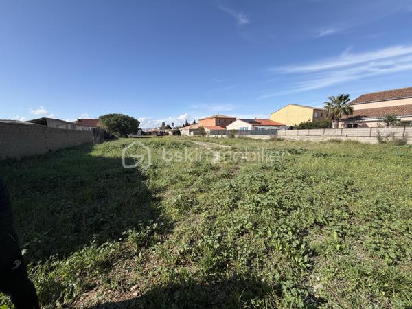 Terrain de 2 259 m²