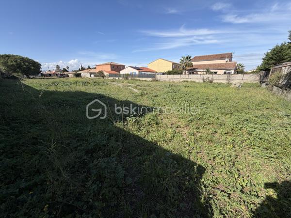 Terrain de 2 259 m²