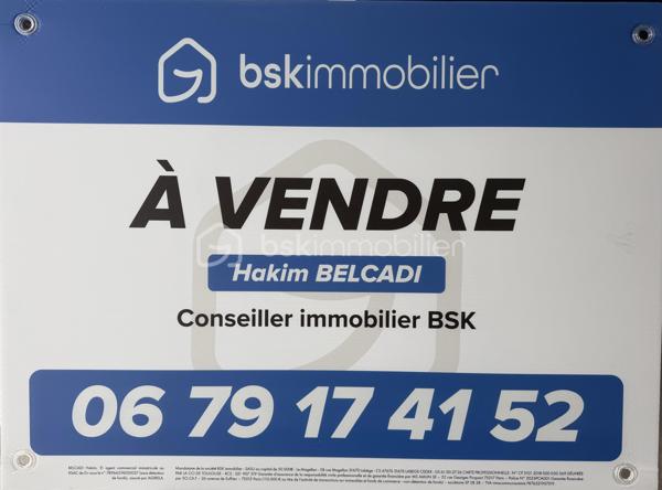 Terrain de 2 259 m²