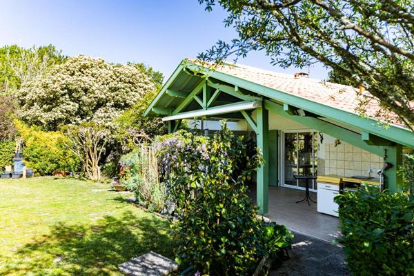 Maison 6 pièces - 151 m² - Terrain 2990 m² -Proche Océan de Bayonne et de Capbreton