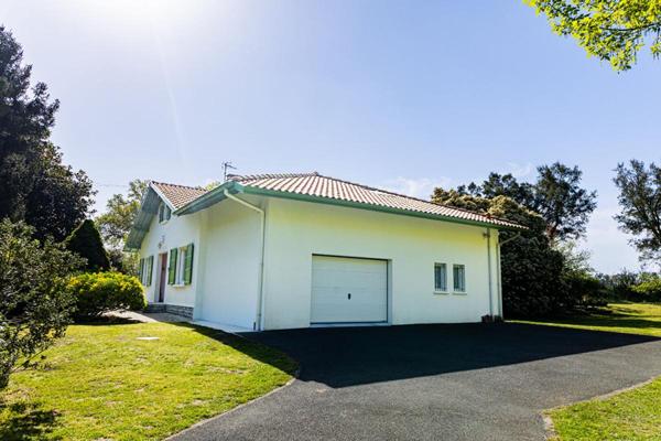Maison 6 pièces - 151 m² - Terrain 2990 m² -Proche Océan de Bayonne et de Capbreton
