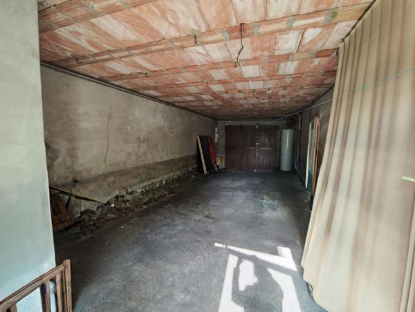 Maison de village avec du potentiel garage, dépendance et jardin  Villepinte (11150)