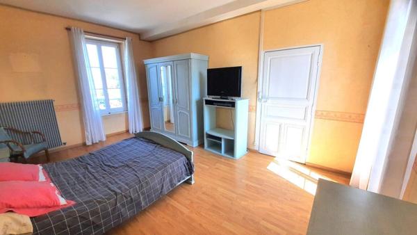 En Exclusivité, Élégante maison double angevine au coeur de Seiches-sur-le-Loir