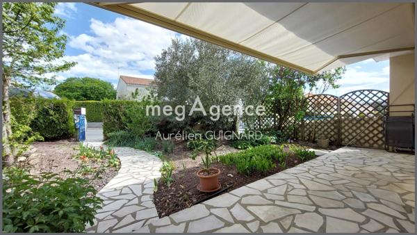 Maison à BRESSUIRE, 79300 - 8 pièces 138m²