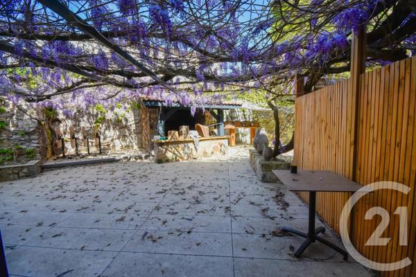 Immeuble à vendre  230 m 2   BRIOUDE  - 43