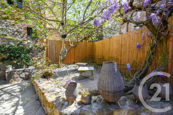 Immeuble à vendre  230 m 2   BRIOUDE  - 43