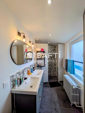 ISSOUDUN, CENTRE-VILLE, MAISON 110m² AVEC COUR ET GARAGE