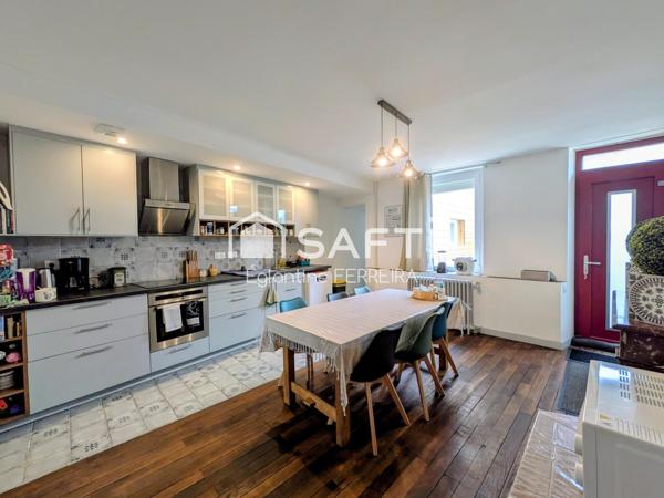 ISSOUDUN, CENTRE-VILLE, MAISON 110m² AVEC COUR ET GARAGE