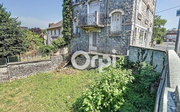 Immeuble à vendre    5 pièces •  Brive-la-Gaillarde