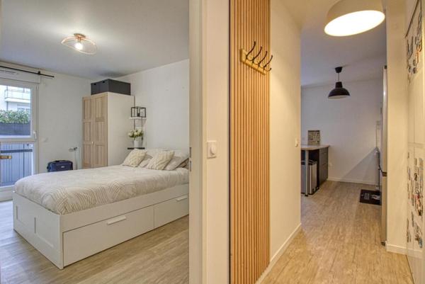 Magnifique F2 au cœur du bourg de Saint-Thibault-des-Vignes