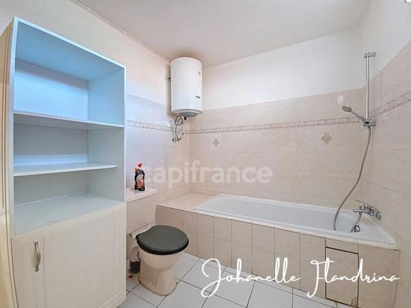 Appartement 2 chambres + 1 bureau - 1 000 €/mois charges comprises - PORT LOUIS (971)