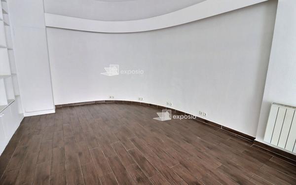 Appartement à vendre    5 pièces • 100 m2 Paris 20