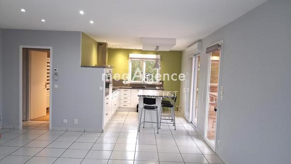 Maison à Saint-Denis-lès-Bourg, 01000 - 5 pièces 94m²