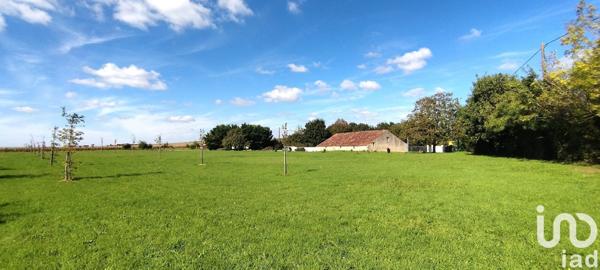 Grange 2 pièces de 302 m² à Pissotte (85200)