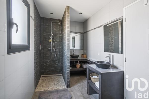 Maison à vendre 5 pièces 282 m² Bassens