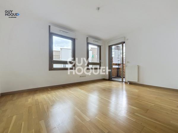 Au pied de la gare Ermont-Eaubonne- Studio 25.2m² au calme avec balcon sur cour et place de parking en sous-sol