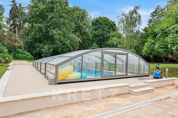 Île de la Loge — Villa d’architecte en bord de Seine avec piscine et vues panoramiques
