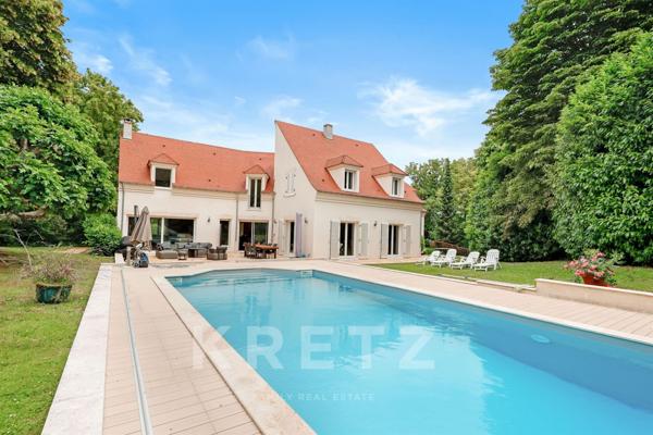 Île de la Loge — Villa d’architecte en bord de Seine avec piscine et vues panoramiques