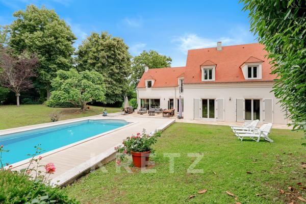 Île de la Loge — Villa d’architecte en bord de Seine avec piscine et vues panoramiques