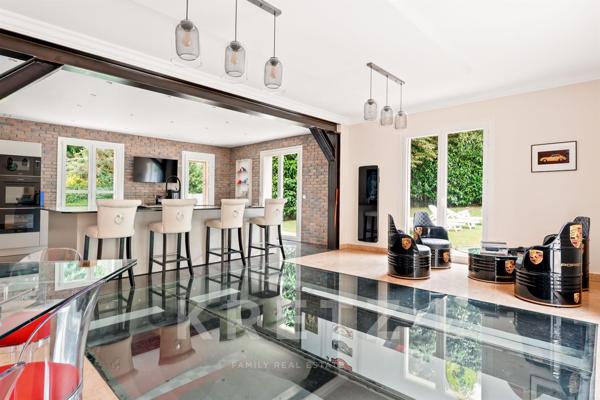 Île de la Loge — Villa d’architecte en bord de Seine avec piscine et vues panoramiques