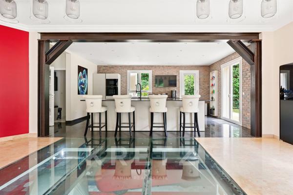 Île de la Loge — Villa d’architecte en bord de Seine avec piscine et vues panoramiques
