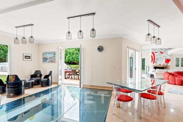 Île de la Loge — Villa d’architecte en bord de Seine avec piscine et vues panoramiques