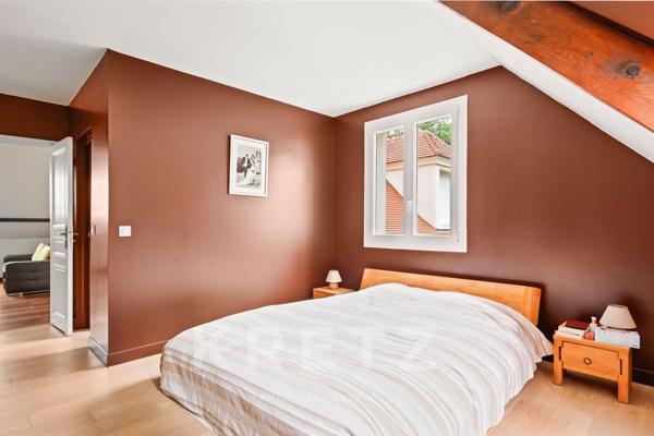 Île de la Loge — Villa d’architecte en bord de Seine avec piscine et vues panoramiques