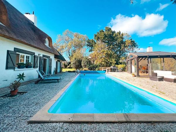 MAISON 8 PIÈCES AVEC PISCINE, POOL HOUSE ET GARAGE- SAINT-ETIENNE-DE-MONTLUC