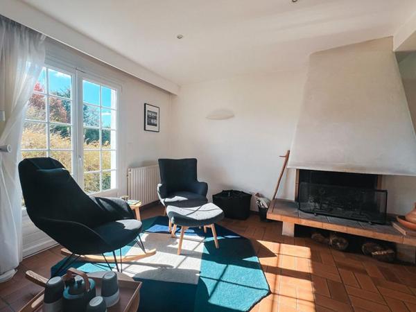 MAISON 8 PIÈCES AVEC PISCINE, POOL HOUSE ET GARAGE- SAINT-ETIENNE-DE-MONTLUC