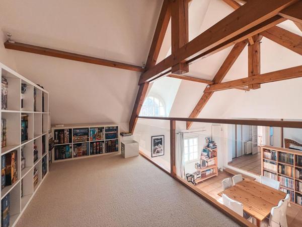 MAISON 8 PIÈCES AVEC PISCINE, POOL HOUSE ET GARAGE- SAINT-ETIENNE-DE-MONTLUC