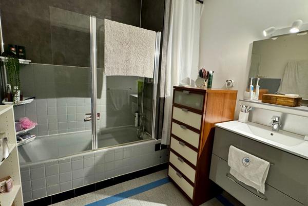 ANNECY - rue de la paix, appartement 4 pièces avec balcon et ascenseur - ANNECY