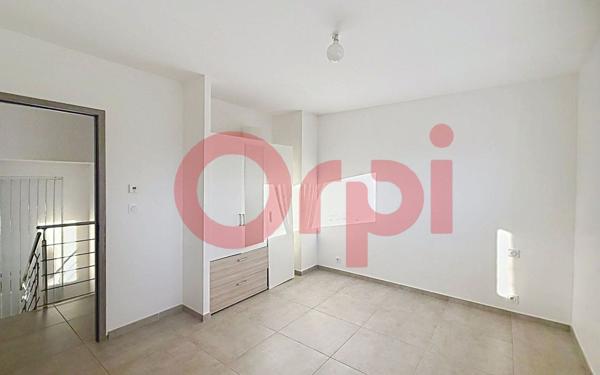 Maison à vendre    4 pièces •  Pia