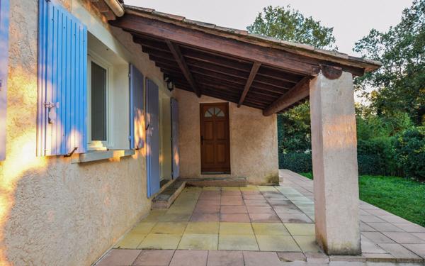 Maison à louer    5 pièces •  Rochefort-du-Gard