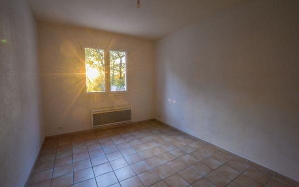 Maison à louer    5 pièces •  Rochefort-du-Gard