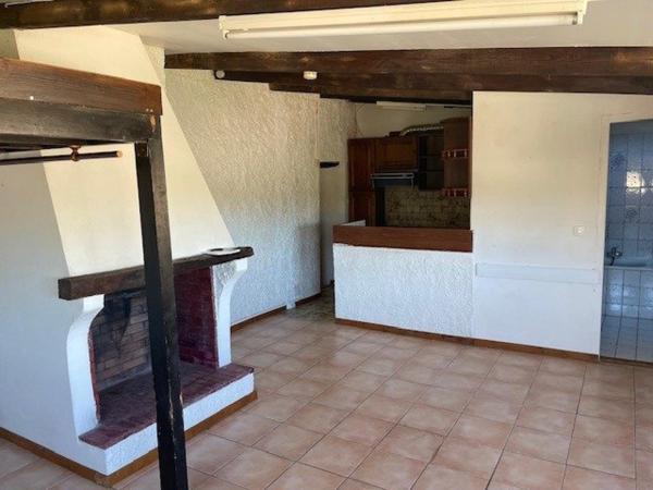 Studio situé pace saint michel