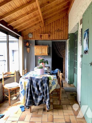 VILLAINES SOUS MALICORNE : MAISON de bourg avec garage et jardin