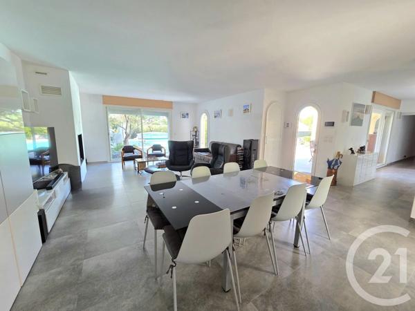 Maison à vendre  5 pièces - 142 m 2   PLAN DE CUQUES  - 13