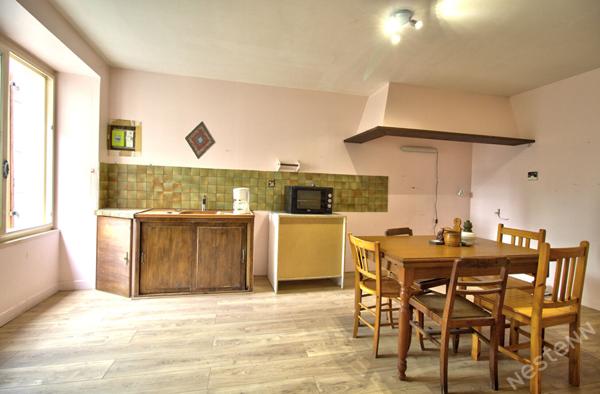 LAMONTJOIE - Maison en pierre de 91m² habitables avec 2 chambres, cave et jardin