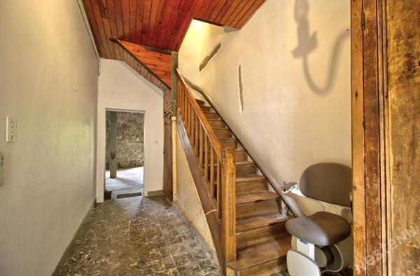 LAMONTJOIE - Maison en pierre de 91m² habitables avec 2 chambres, cave et jardin