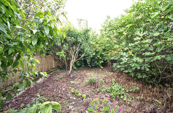 LAMONTJOIE - Maison en pierre de 91m² habitables avec 2 chambres, cave et jardin