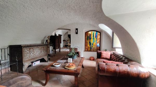 Ancienne Maison Atypique proche centre Ville Privas